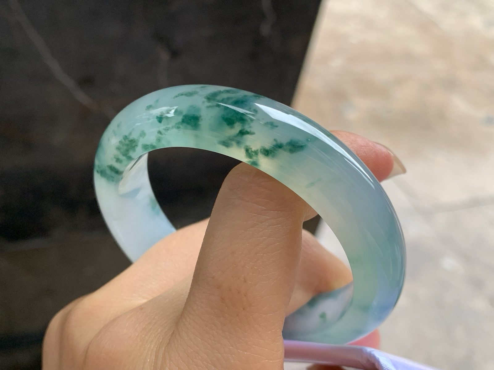 54.5-13.5-9
冰种飘花手镯^_^种老肉细 飘花浓郁实物漂亮