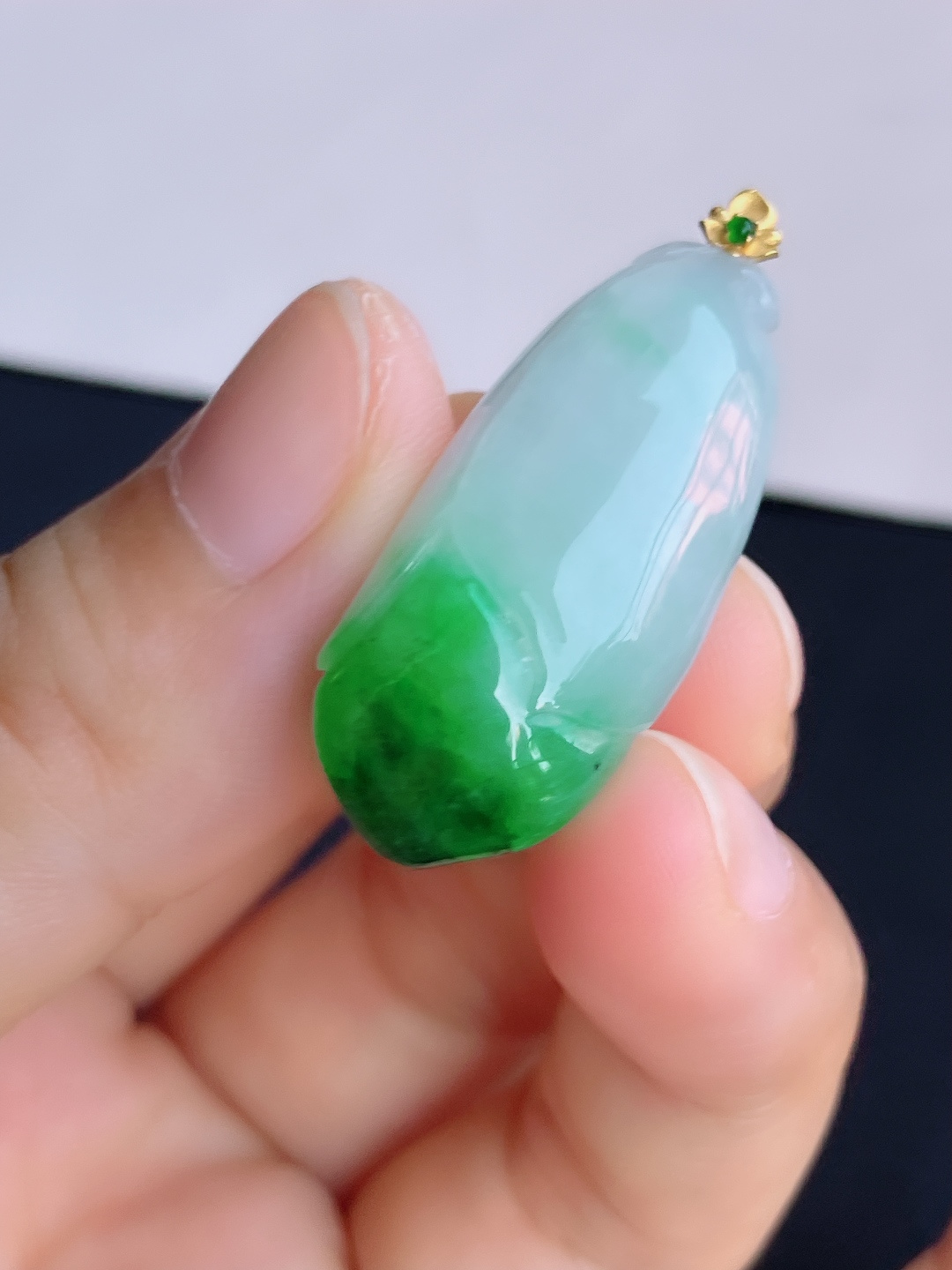 翠绿玉兰花，简约时尚，尺寸37/15.3/11.6/自然光实拍