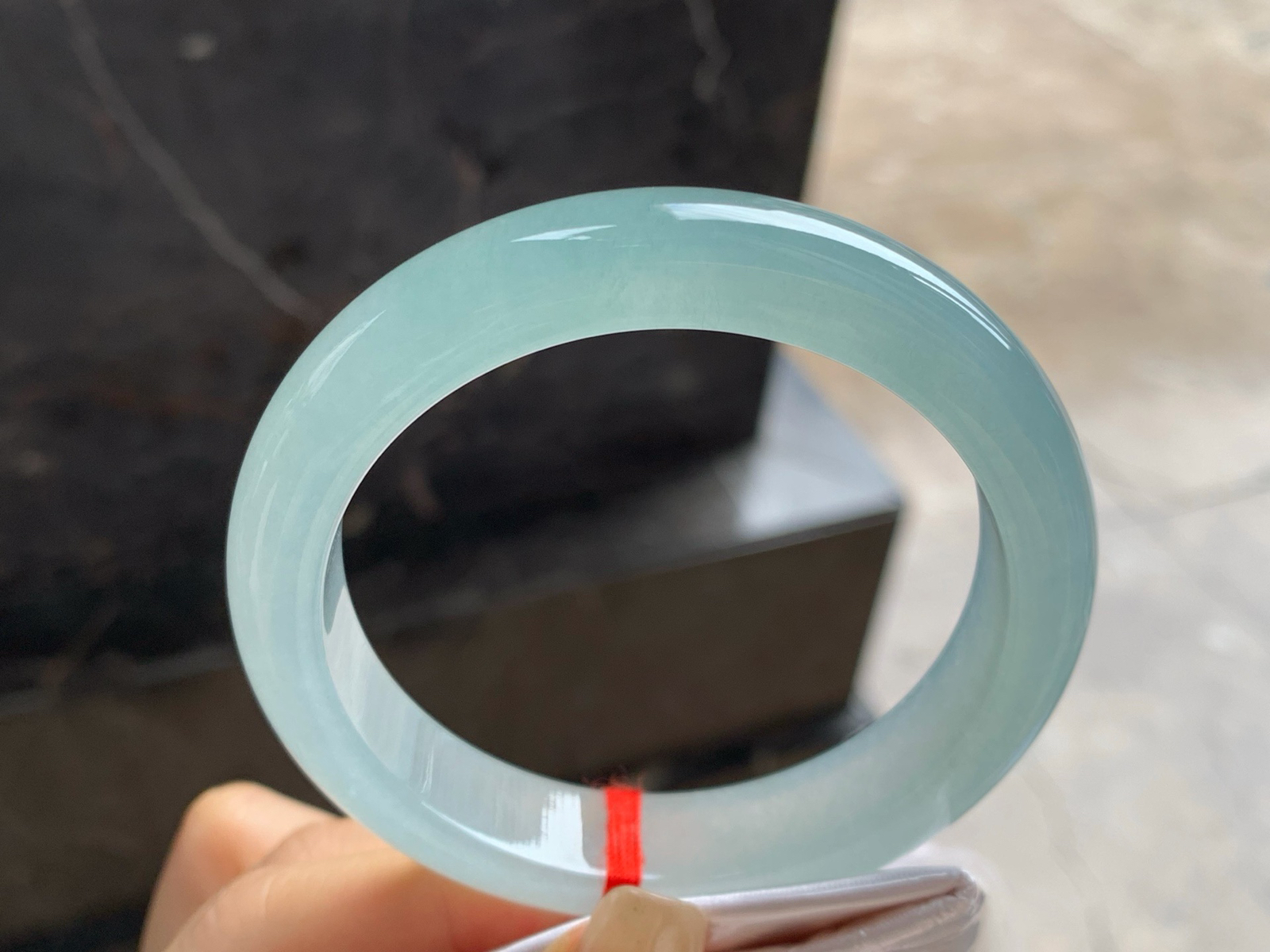 56.5-12.4-8.6
蓝水手镯^_^种水好 实物漂亮