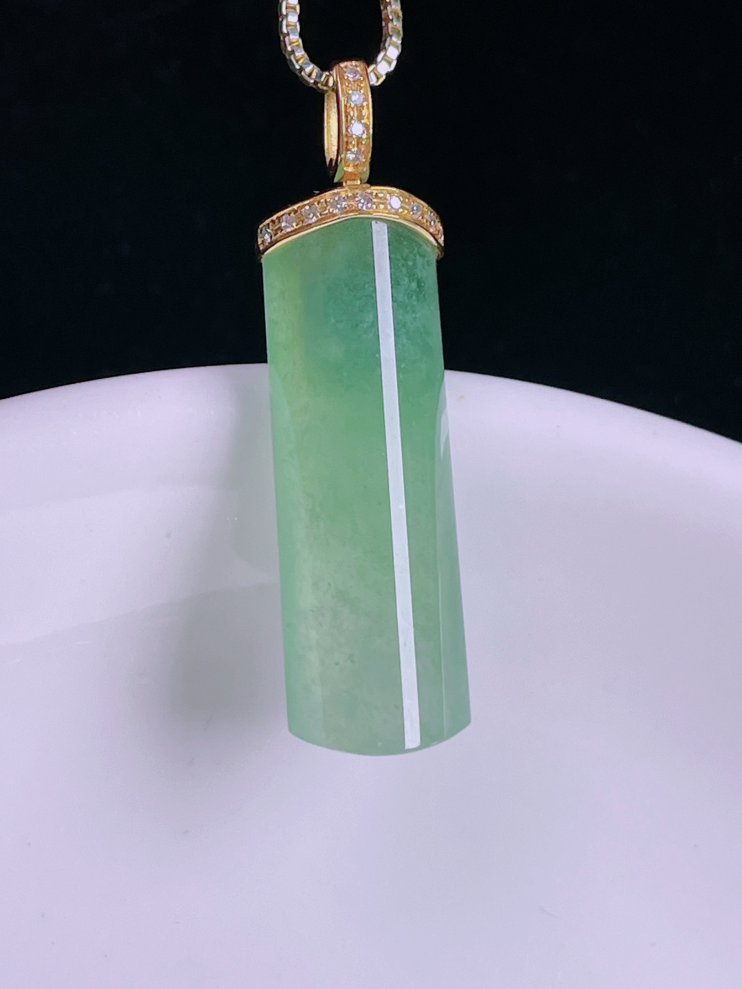 ️冰绿无事牌，老种起光，细底通透，尺寸：33裸石27/8.7/6mm0727