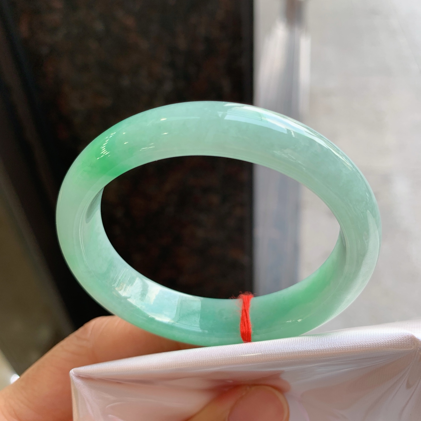 贵妃飘绿 微细纹 尺寸：52.5/45/12.5/7.3 小圈口