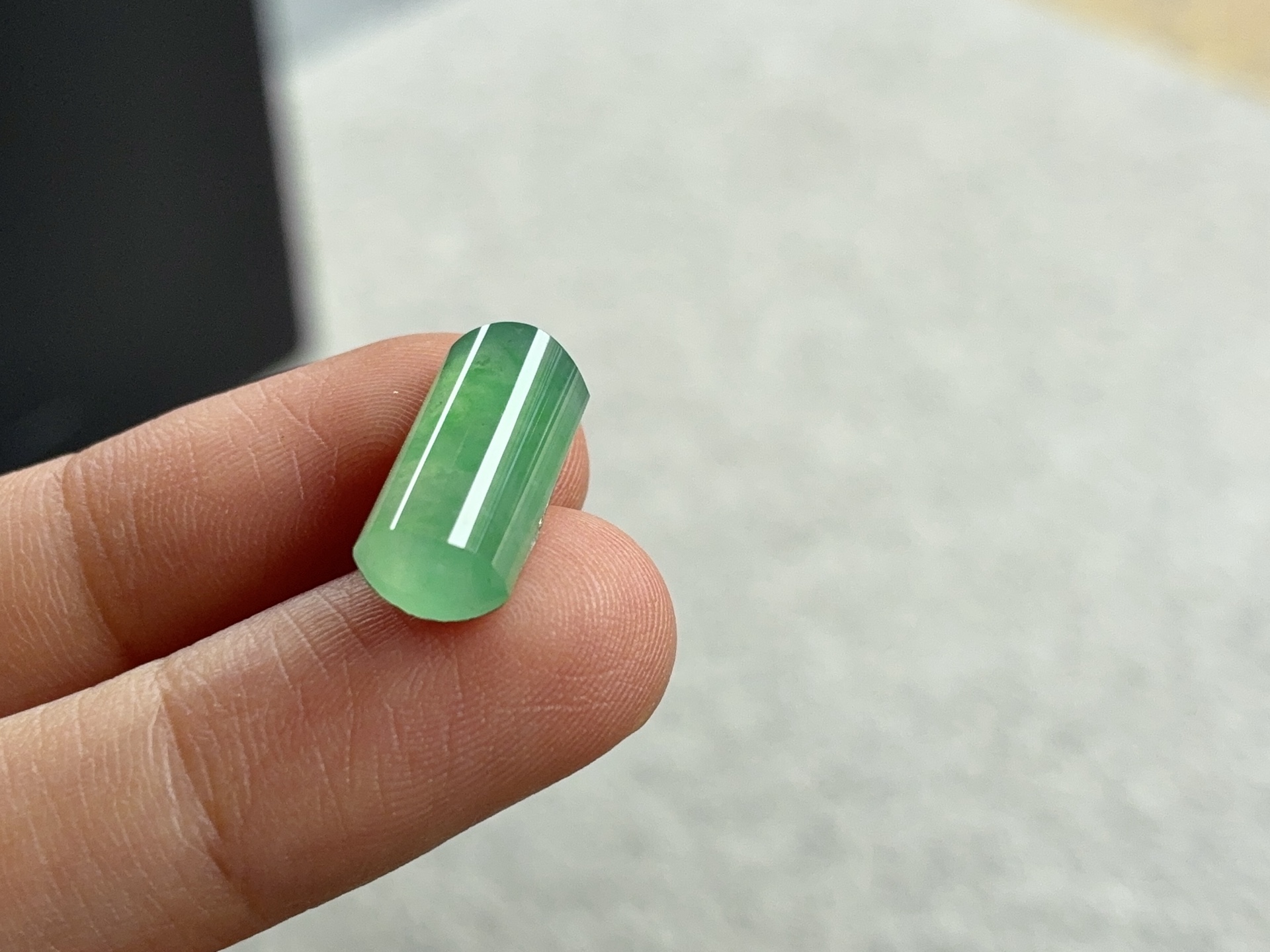 绿马鞍 尺寸：15.4×6.8×4
