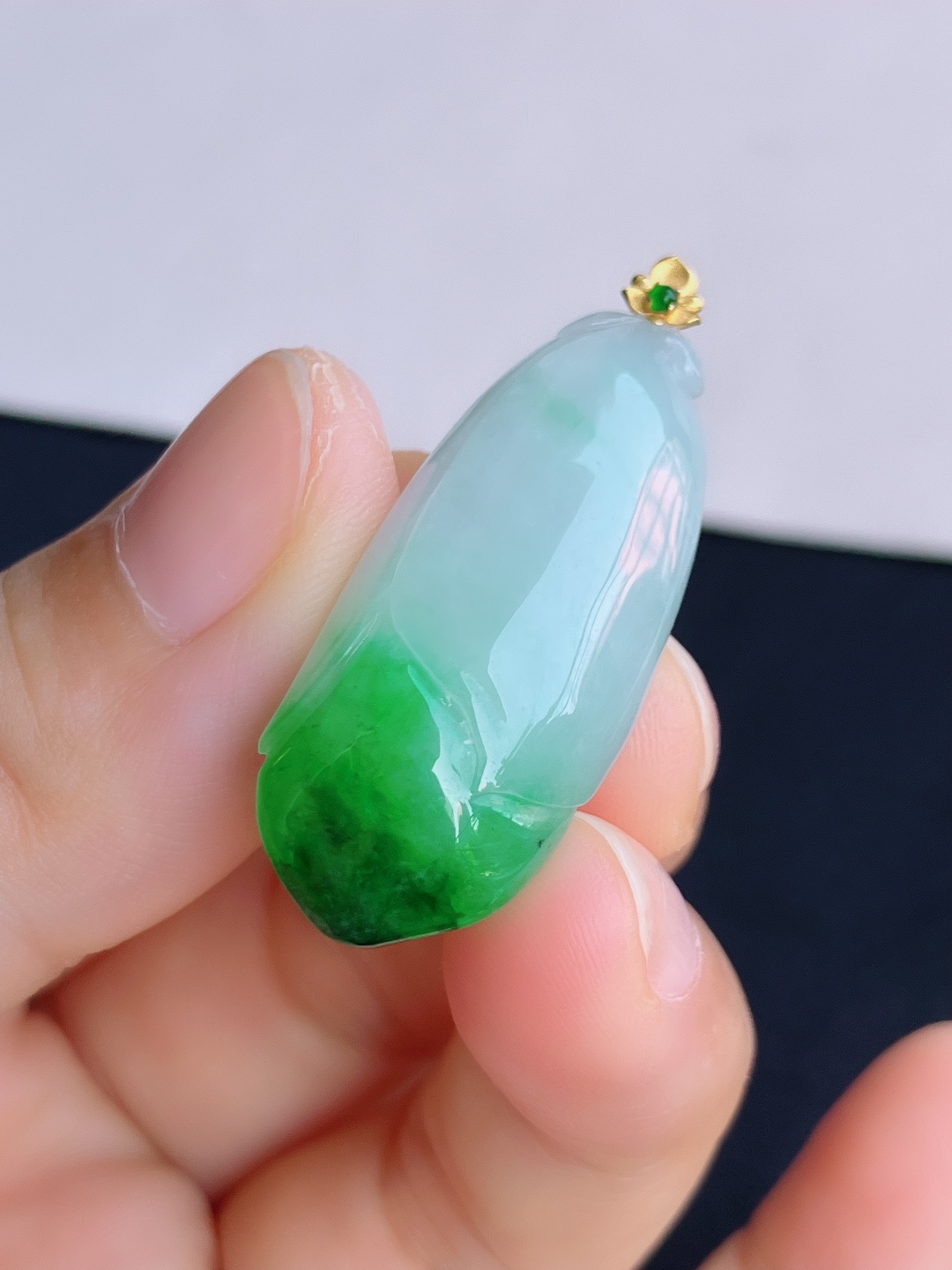 翠绿玉兰花，简约时尚，尺寸37/15.3/11.6/自然光实拍