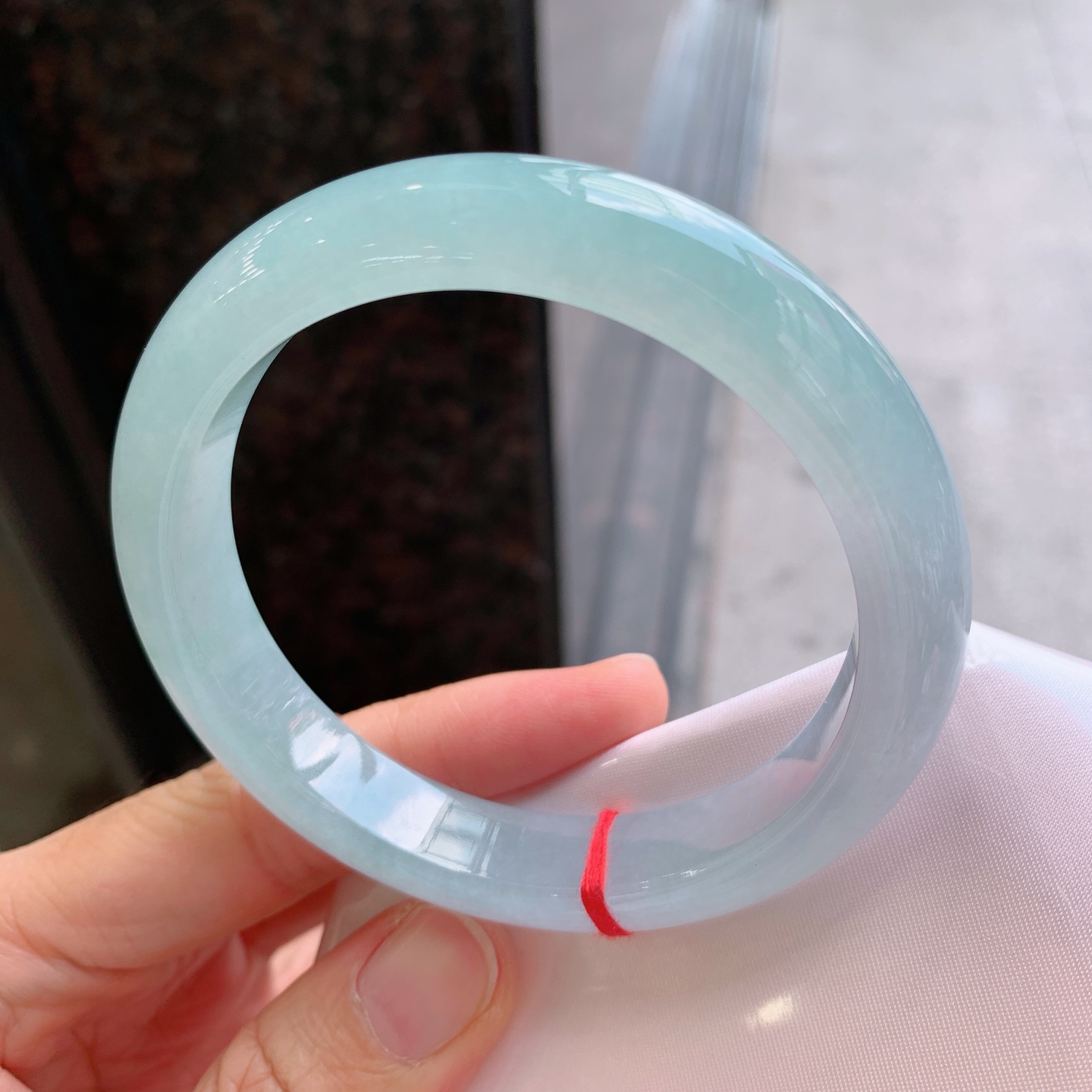 正圈冰晴 无裂 尺寸：61/12/9 大圈口