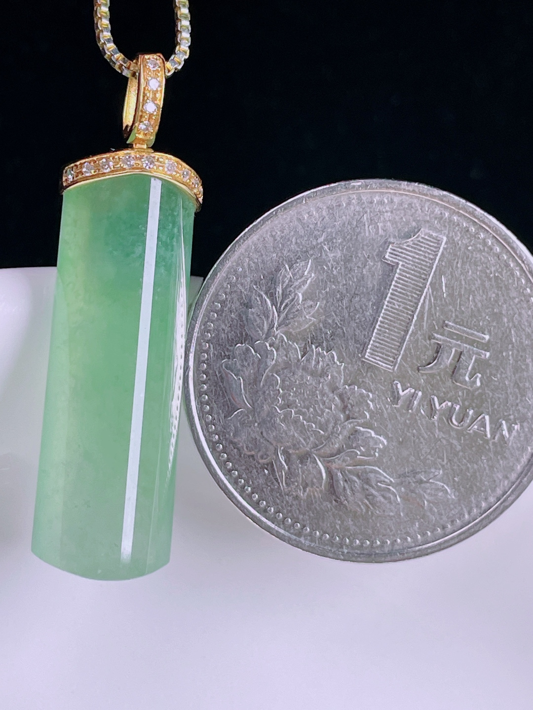 ️冰绿无事牌，老种起光，细底通透，尺寸：33裸石27/8.7/6mm0727