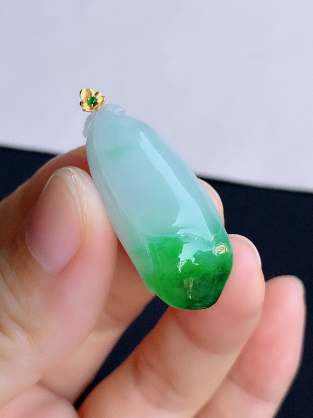 翠绿玉兰花，简约时尚，尺寸37/15.3/11.6/自然光实拍