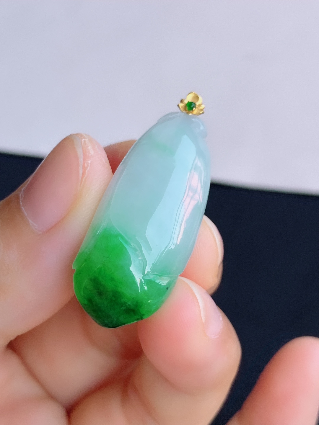 翠绿玉兰花，简约时尚，尺寸37/15.3/11.6/自然光实拍
