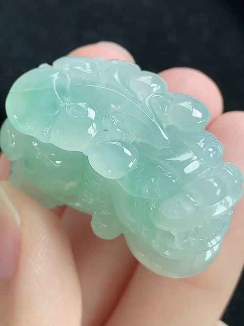貔貅，无裂，尺寸34.4*18.9*18.3mm，Q27hwa