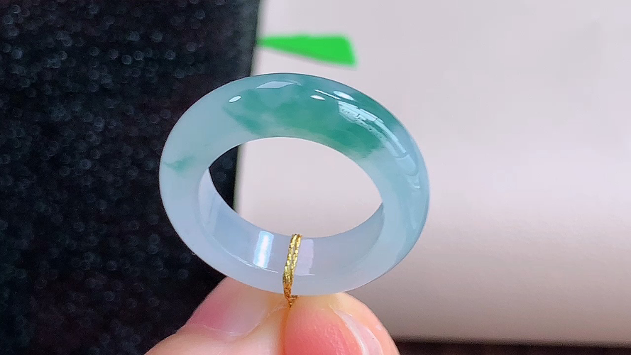 ️ 戒圈，无裂，尺寸16.2-5.6-3.8mm，圈口12，包A附证书6701