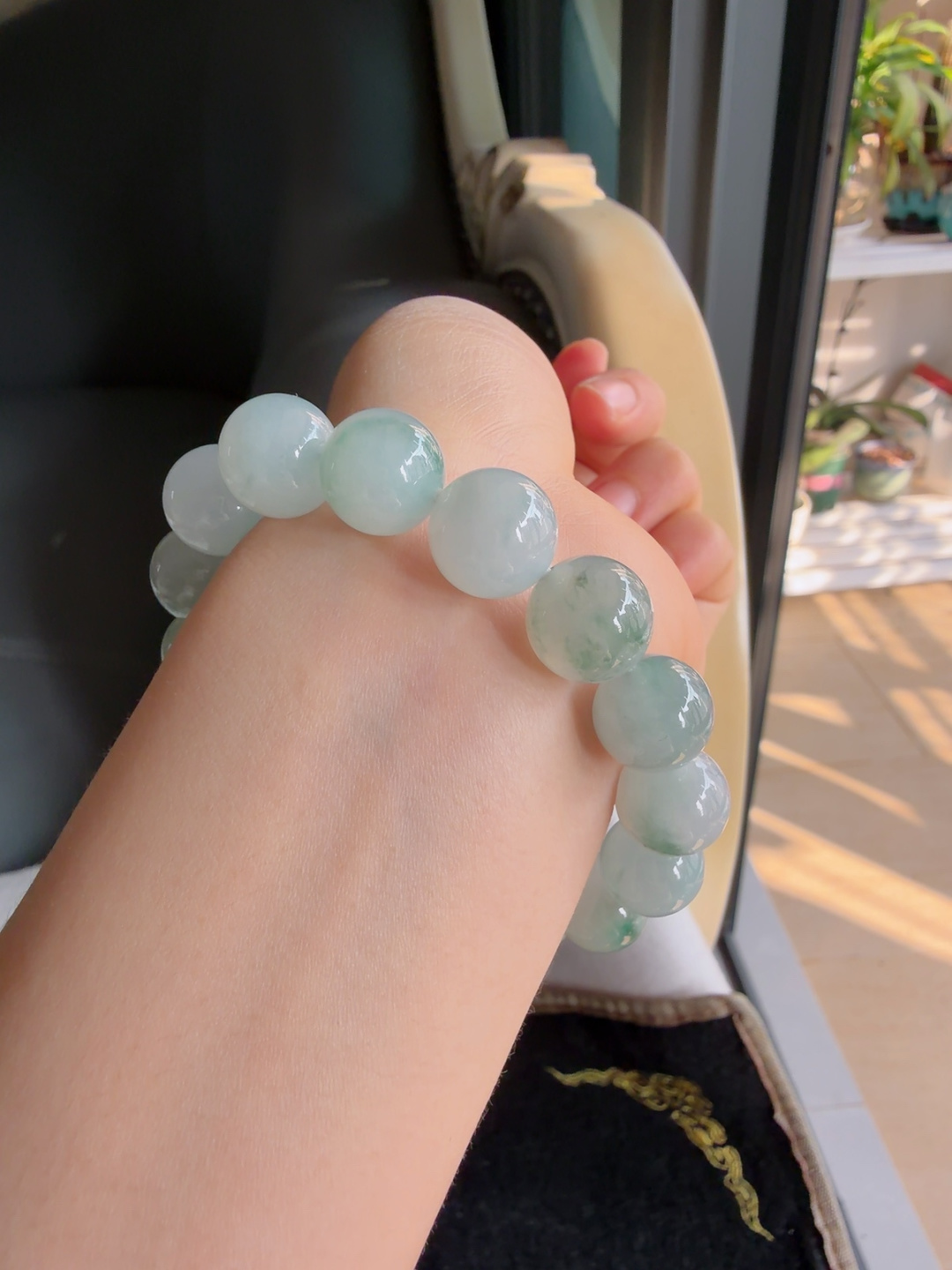 天然翡翠A货，冰飘花手链，尺寸：12.6mm。【编2337】