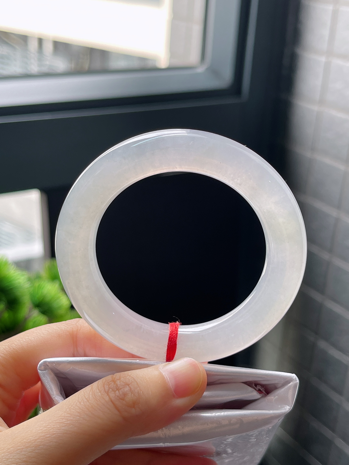 圈口49，冰糯种白色翡翠圆条手镯