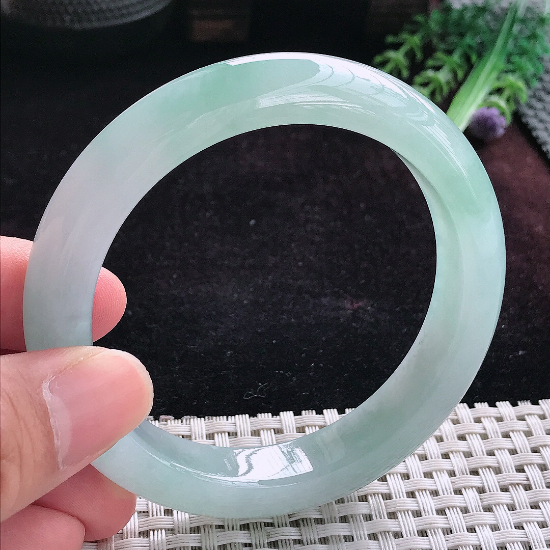 实拍A货翡翠58.5/12.3/9.3老坑冰胶天空蓝手镯宽边玉镯平安镯手环