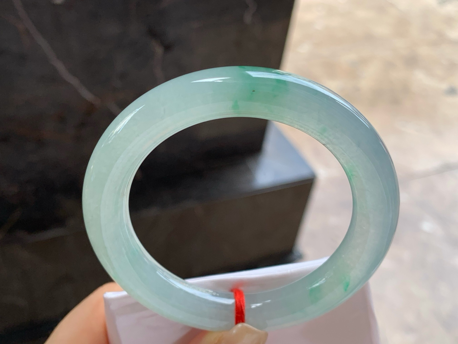 55.5-11.1
飘绿花圆条手镯^_^种水好 绿花