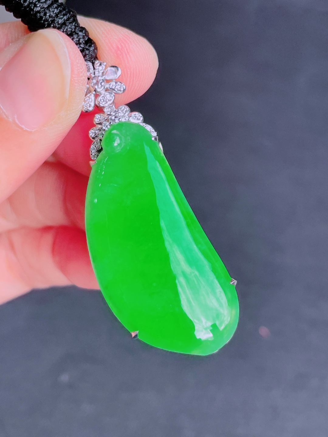 ️绿福瓜吊坠，晶莹剔透，新颖时尚，无裂，40.5-19.5-4