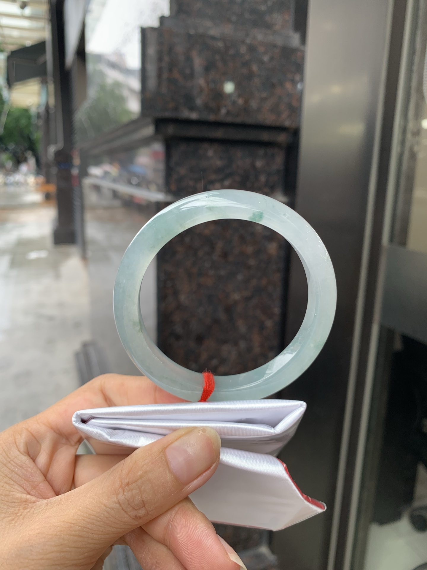 冰飘花正圈 57-8.3-9.6 0728-N1259 无裂，打灯色线，底妆水润，蓝花灵动飘逸，勾勒