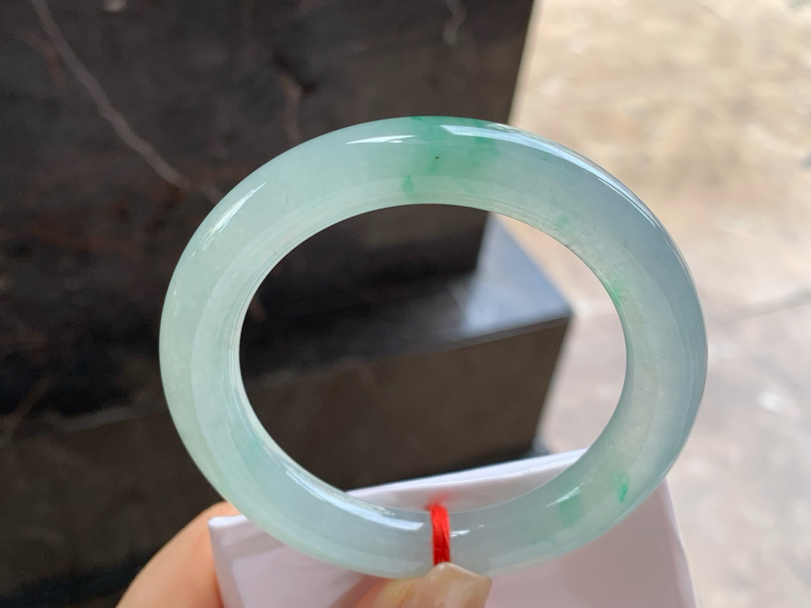55.5-11.1
飘绿花圆条手镯^_^种水好 绿花