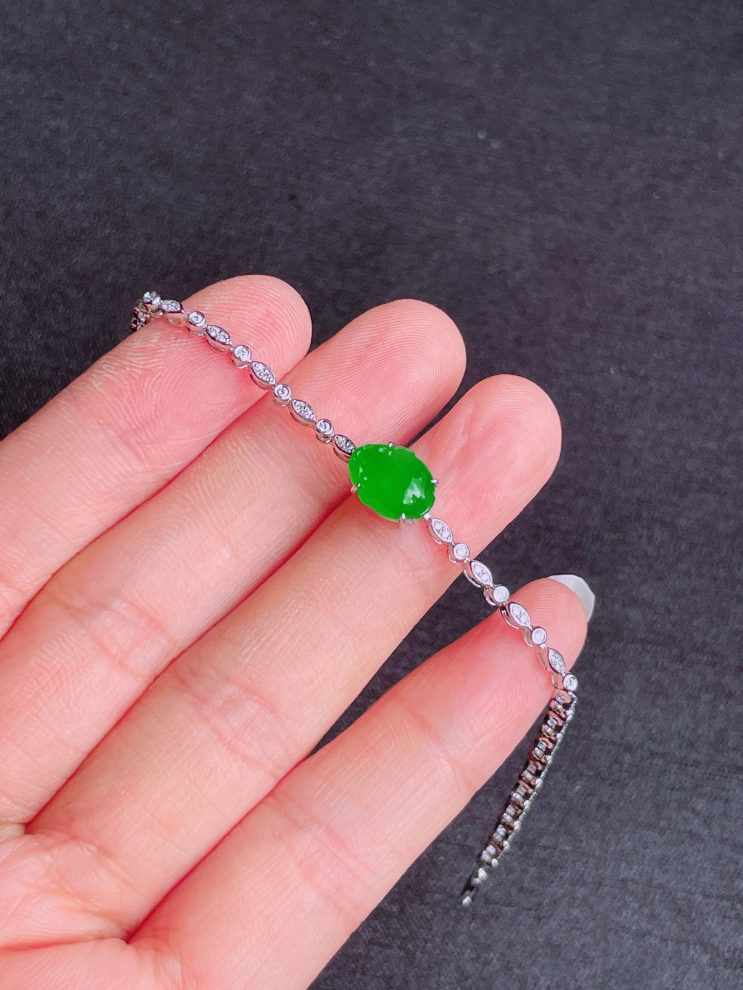 ️高冰绿蛋面手链，晶莹剔透，新颖时尚，10-7.5-4