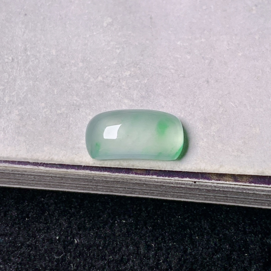 飘绿马鞍，色泽浓艳 0728尺寸11*5.4*3