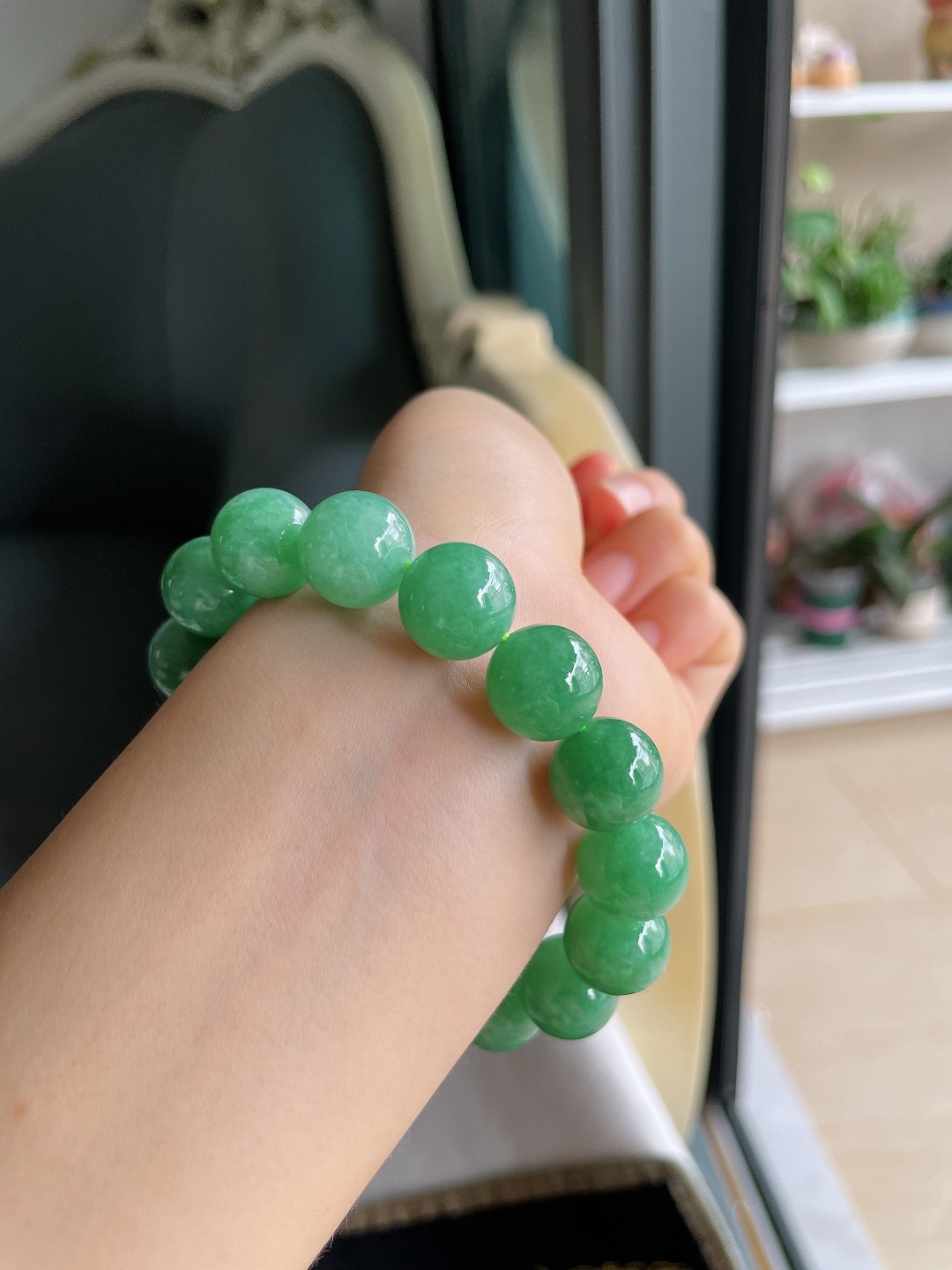 ️，缅甸天然翡翠A货，满绿手串，尺寸：13mm。【编4448】