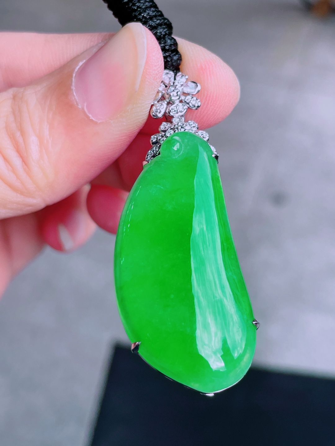 ️绿福瓜吊坠，晶莹剔透，新颖时尚，无裂，40.5-19.5-4