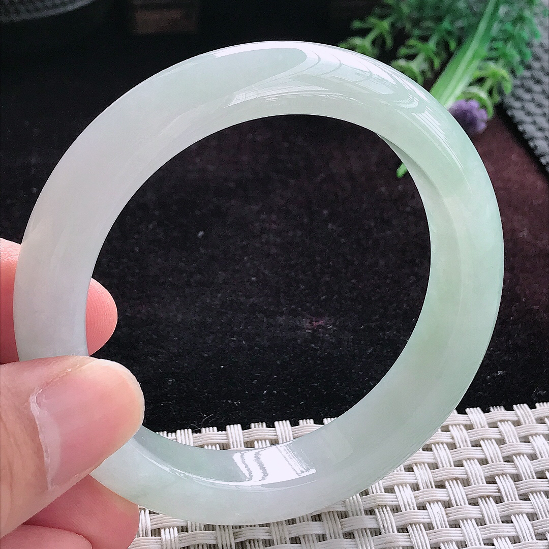 实拍A货翡翠55.5/12.7/9老坑冰纯起胶冰晴手镯宽边玉镯平安镯手环