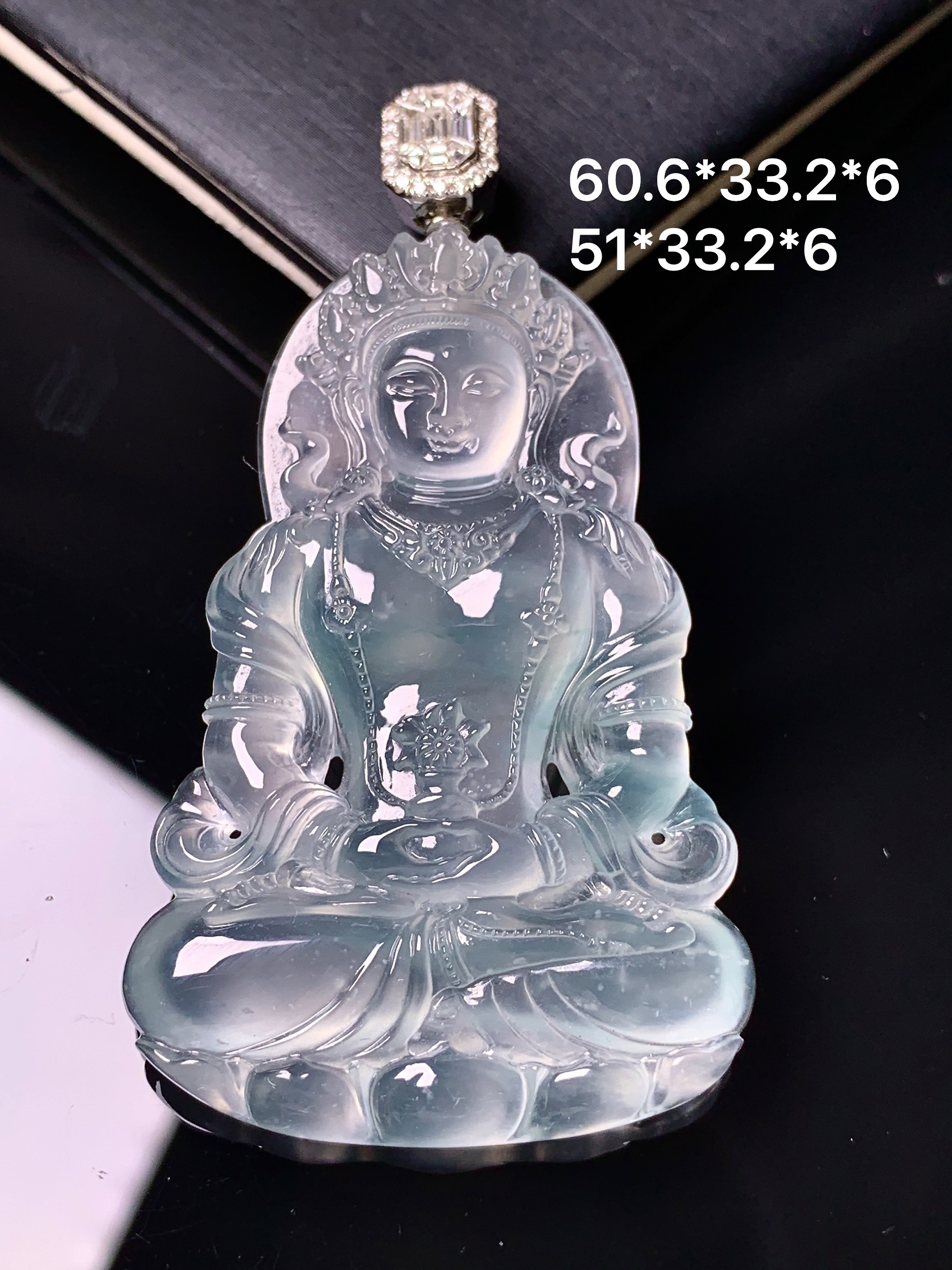 18k金钻镶嵌冰种度母观音菩萨吊坠 玉质细腻 色泽艳丽清新 水润亮眼 整体尺寸60.6*33.2*6 f4