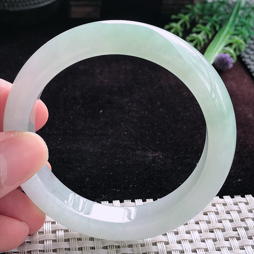 实拍A货翡翠55.5/12.7/9老坑冰纯起胶冰晴手镯宽边玉镯平安镯手环