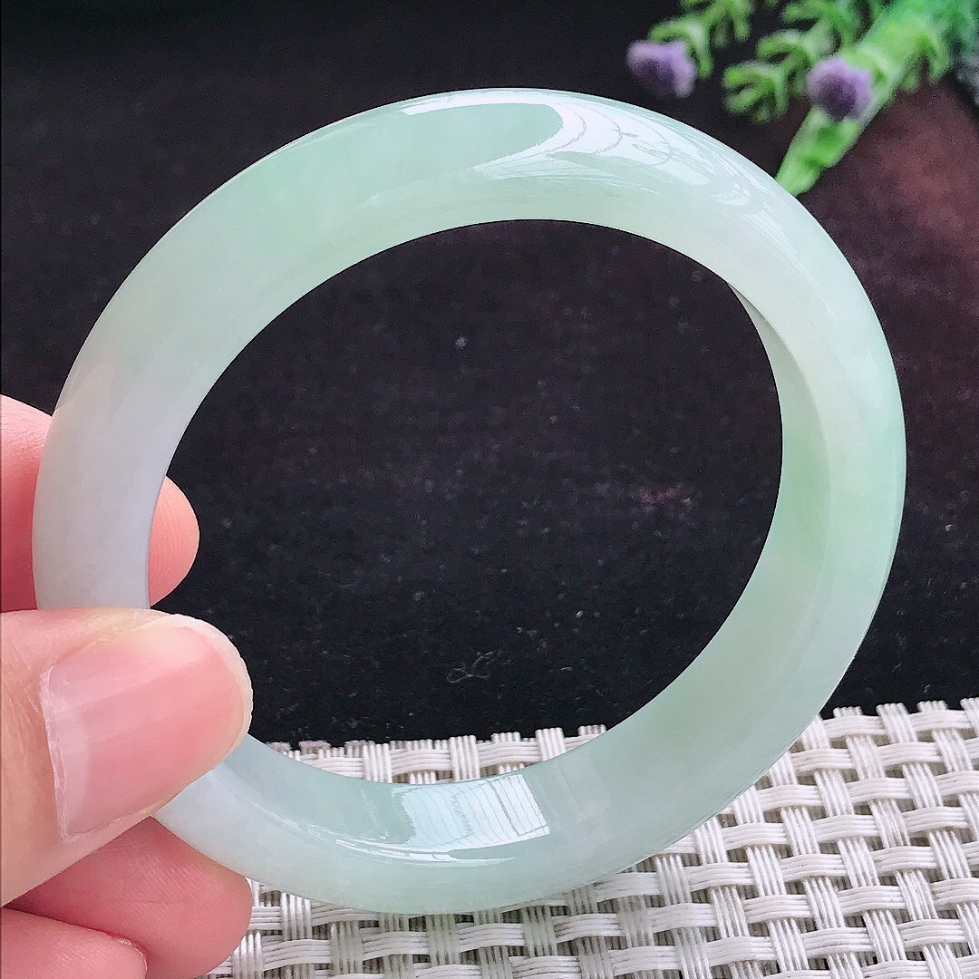 实拍A货翡翠54.5/12.3/8.5老坑冰润起胶冰晴绿手镯宽边玉镯平安镯手环