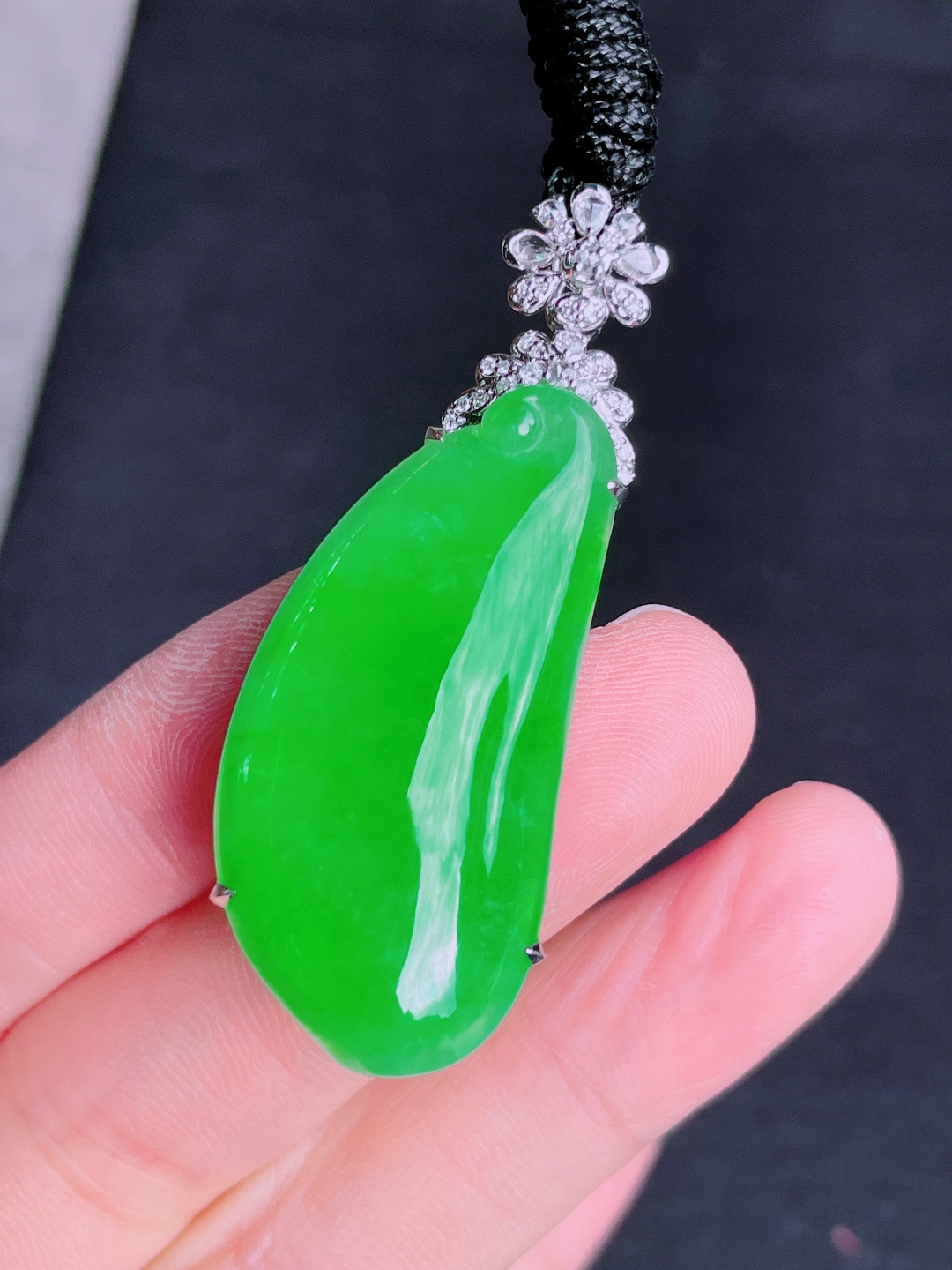 ️绿福瓜吊坠，晶莹剔透，新颖时尚，无裂，40.5-19.5-4