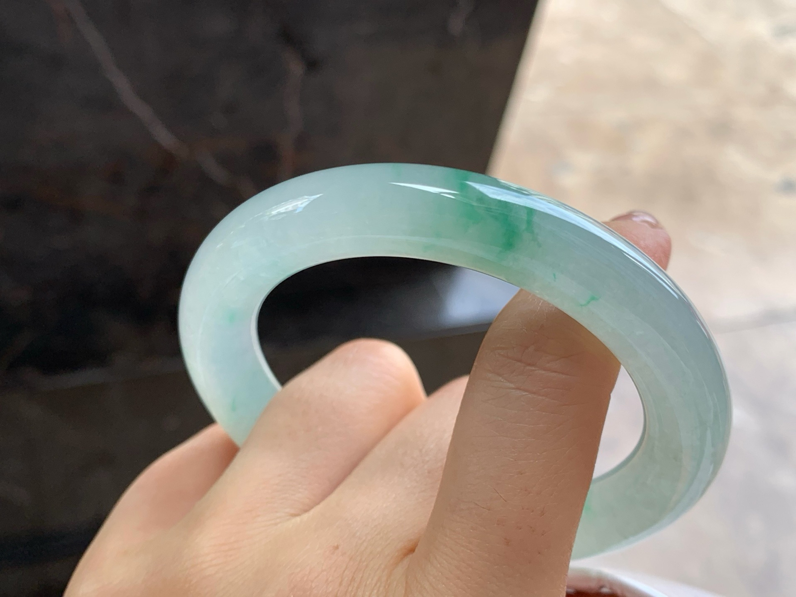 55.5-11.1
飘绿花圆条手镯^_^种水好 绿花