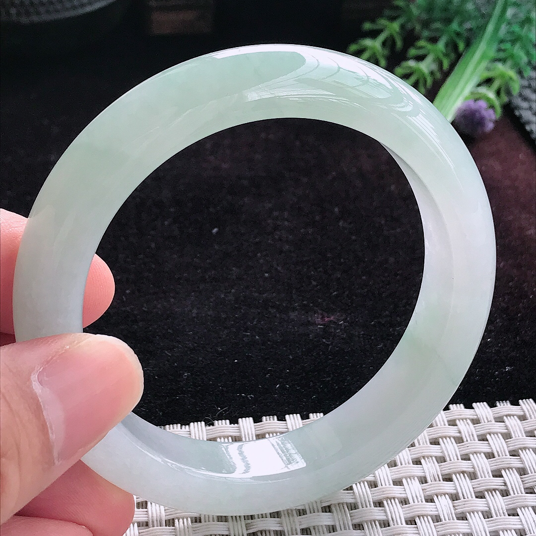 实拍A货翡翠55.5/12.7/9老坑冰纯起胶冰晴手镯宽边玉镯平安镯手环