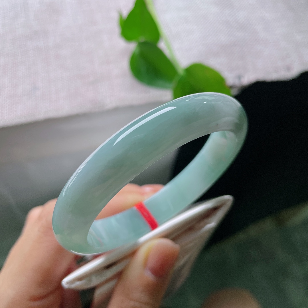 57.8/12/7.5，蓝底正圈，种老，上手温润素雅，彰显独特品味与气质，一点皮纹，56104a