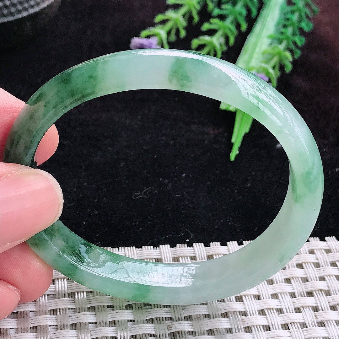 实拍A货翡翠53/44/11/6.5老坑精美冰飘花贵妃手镯宽边玉镯平安镯手环