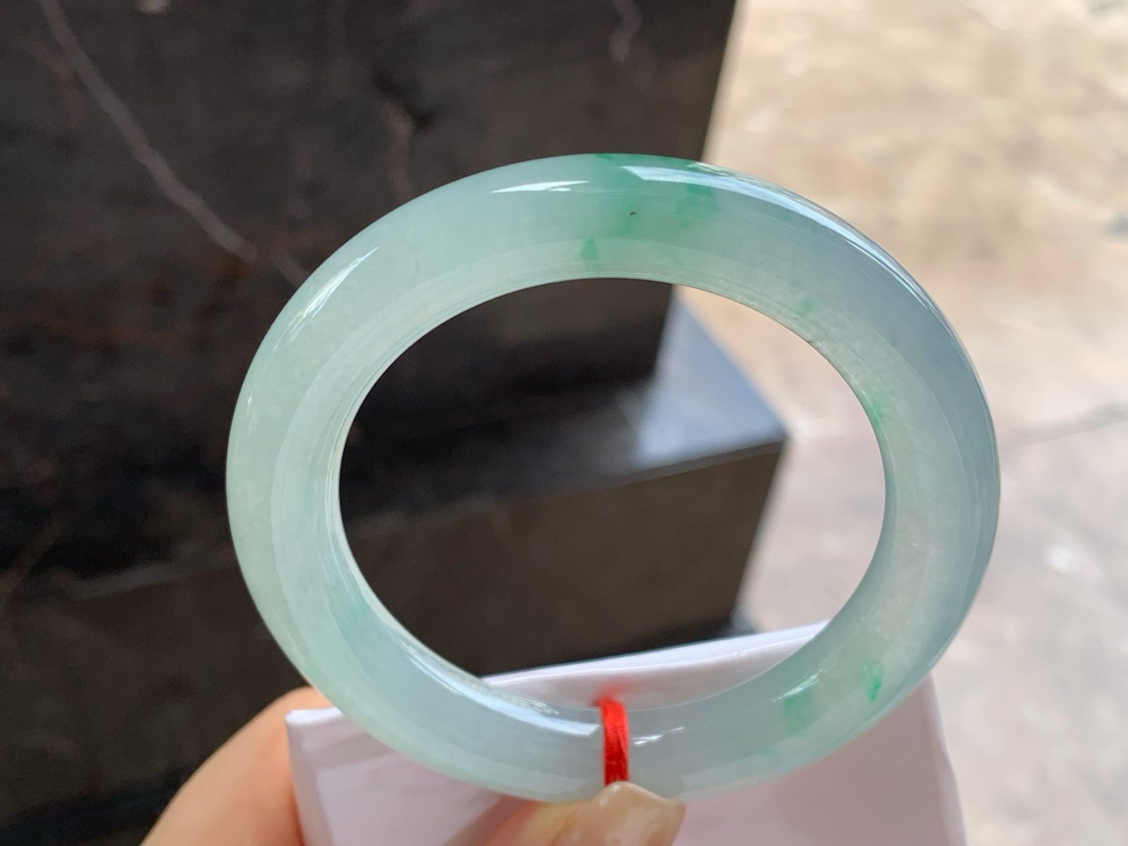 55.5-11.1
飘绿花圆条手镯^_^种水好 绿花