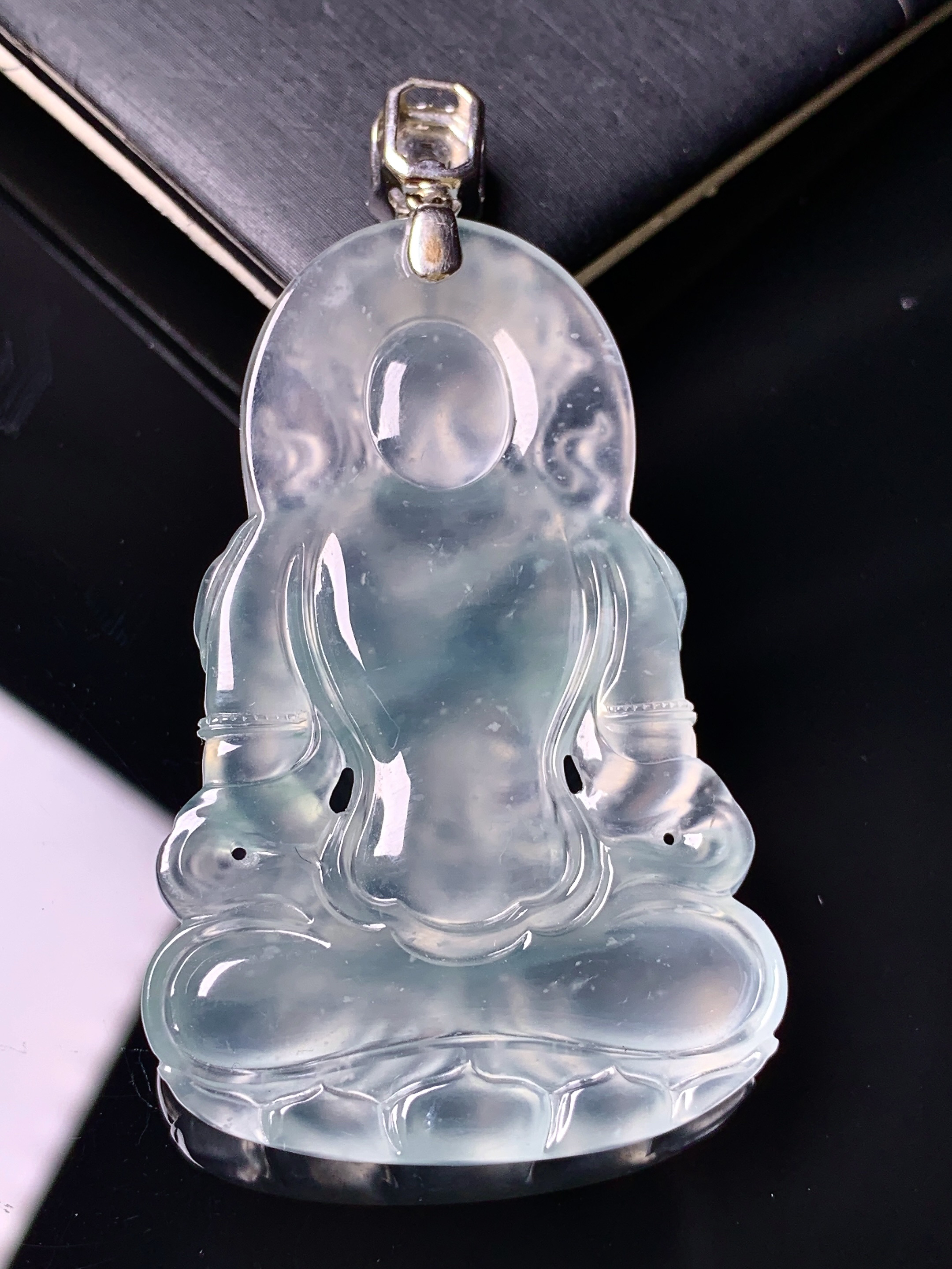 18k金钻镶嵌冰种度母观音菩萨吊坠 玉质细腻 色泽艳丽清新 水润亮眼 整体尺寸60.6*33.2*6 f4