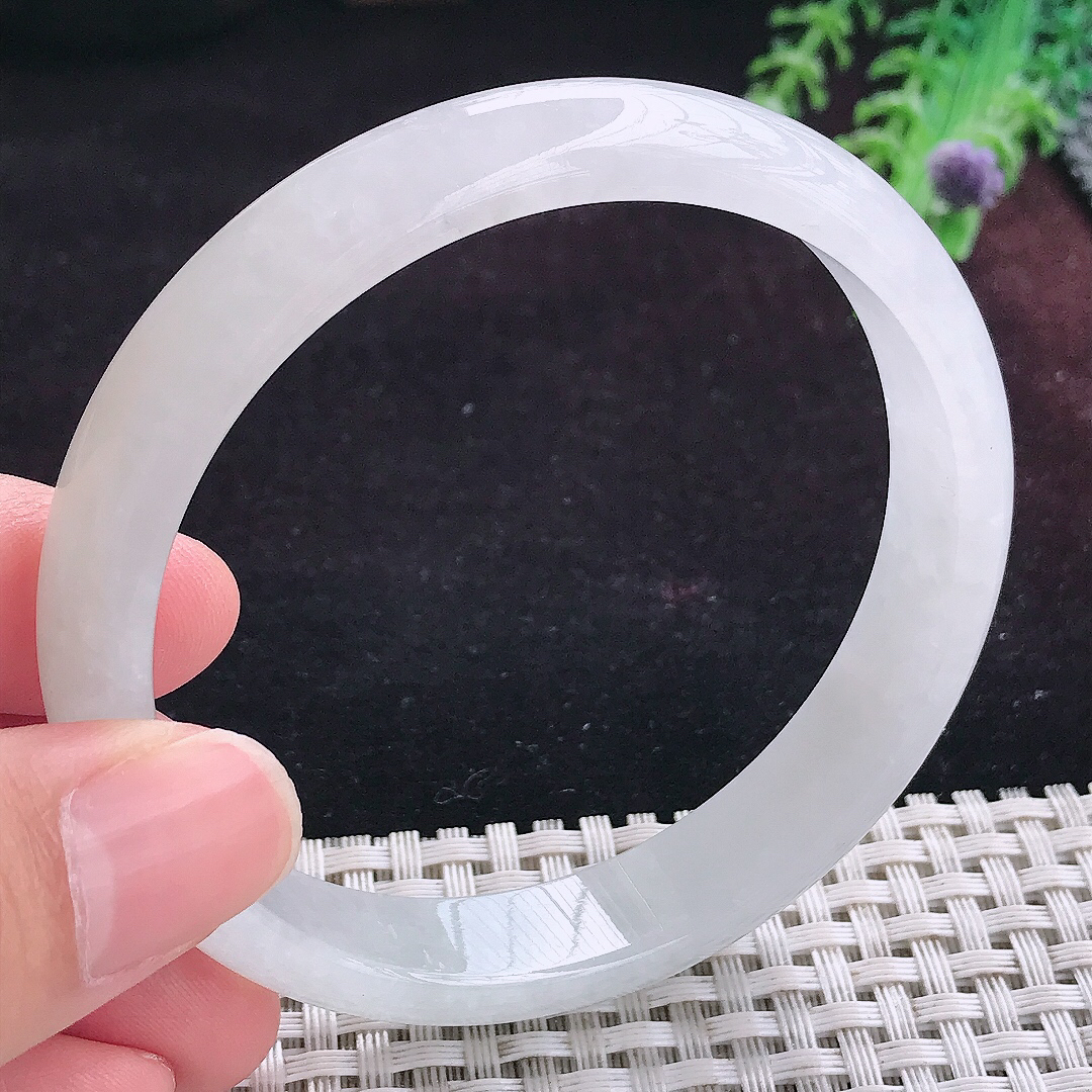 实拍A货翡翠61/12.2/6.8大圈口老坑冰透白月光手镯宽边玉镯平安镯手环