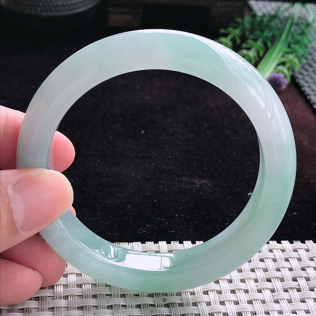 实拍A货翡翠58.5/12.3/9.3老坑冰胶天空蓝手镯宽边玉镯平安镯手环