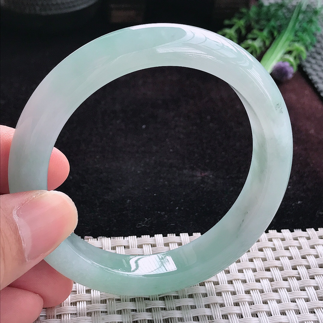 实拍A货翡翠58.5/12.3/9.3老坑冰胶天空蓝手镯宽边玉镯平安镯手环