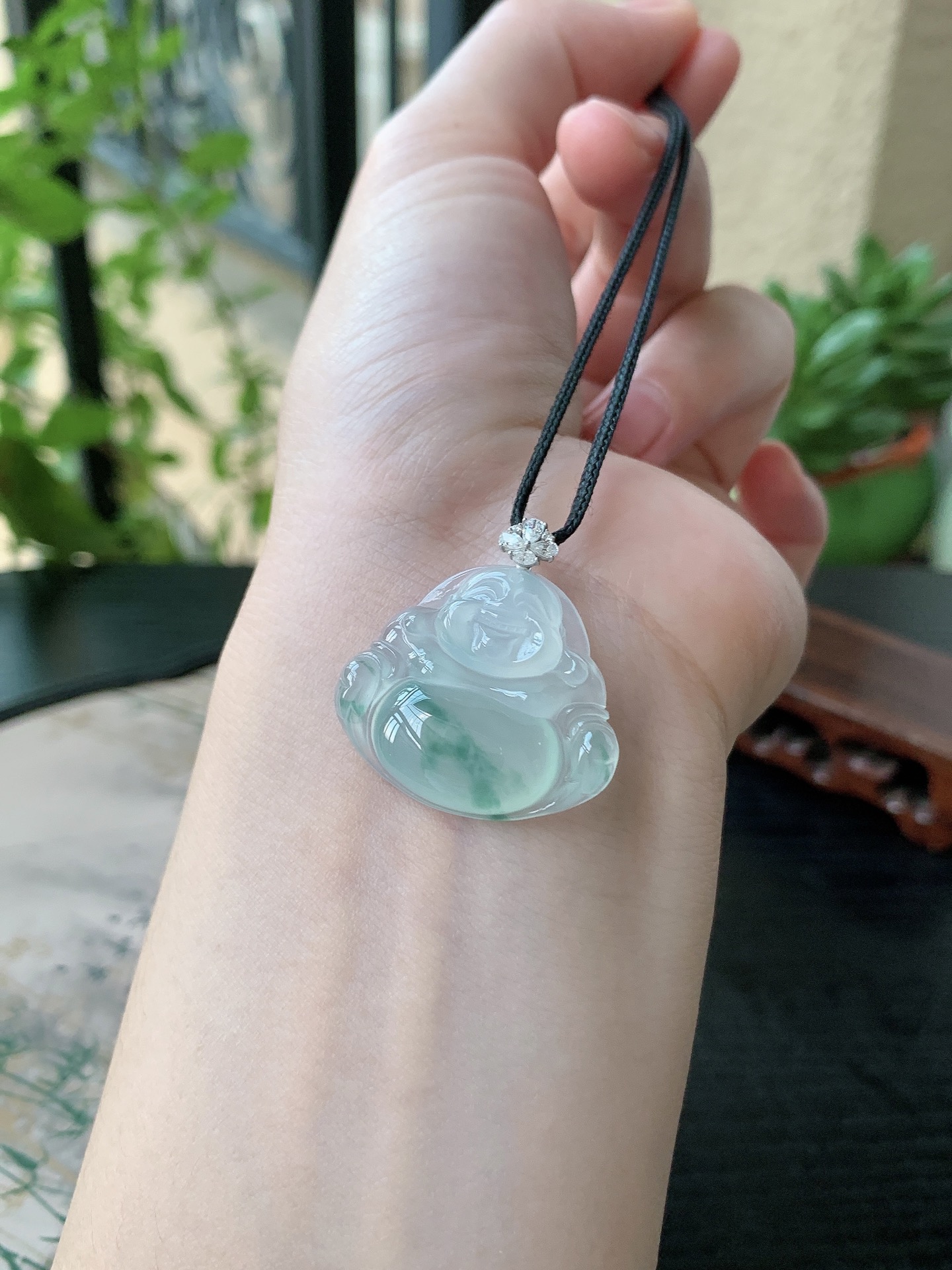 18k金镶嵌老坑冰种胶感飘蓝花佛公吊坠 裸石尺寸:24-27.6-5.8mm