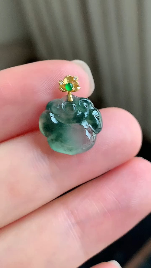 ️天然翡翠，飘花如意18k金尺寸12.5-13-3.8 aa725