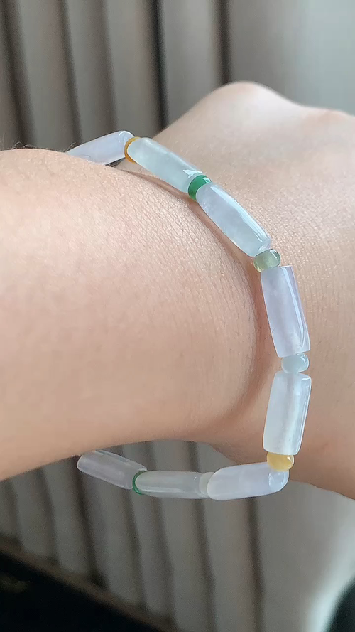 天然翡翠，冰透手串 尺寸6.4-4.5 jm725