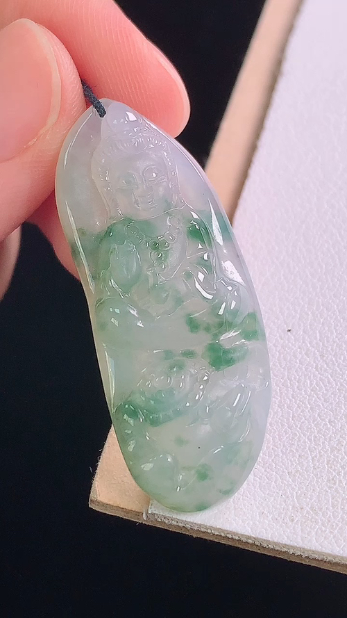 冰飘花普贤菩萨，无裂，尺寸:38.3-15.3-5.5mm 25