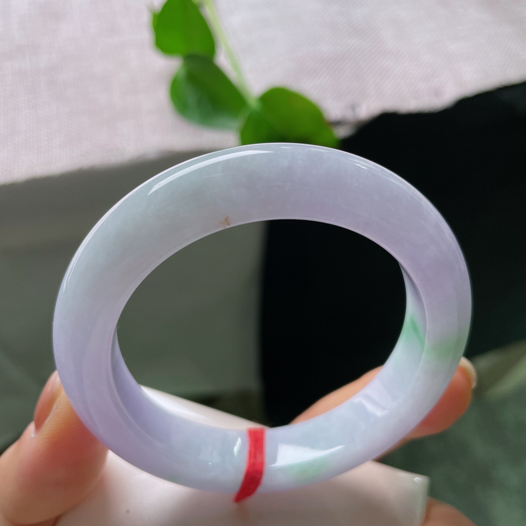 53.6/11.6/9.3，正圈，版型正，厚装大气，饱满，一抹飘绿灵动婉约，晶体，无裂，50437a