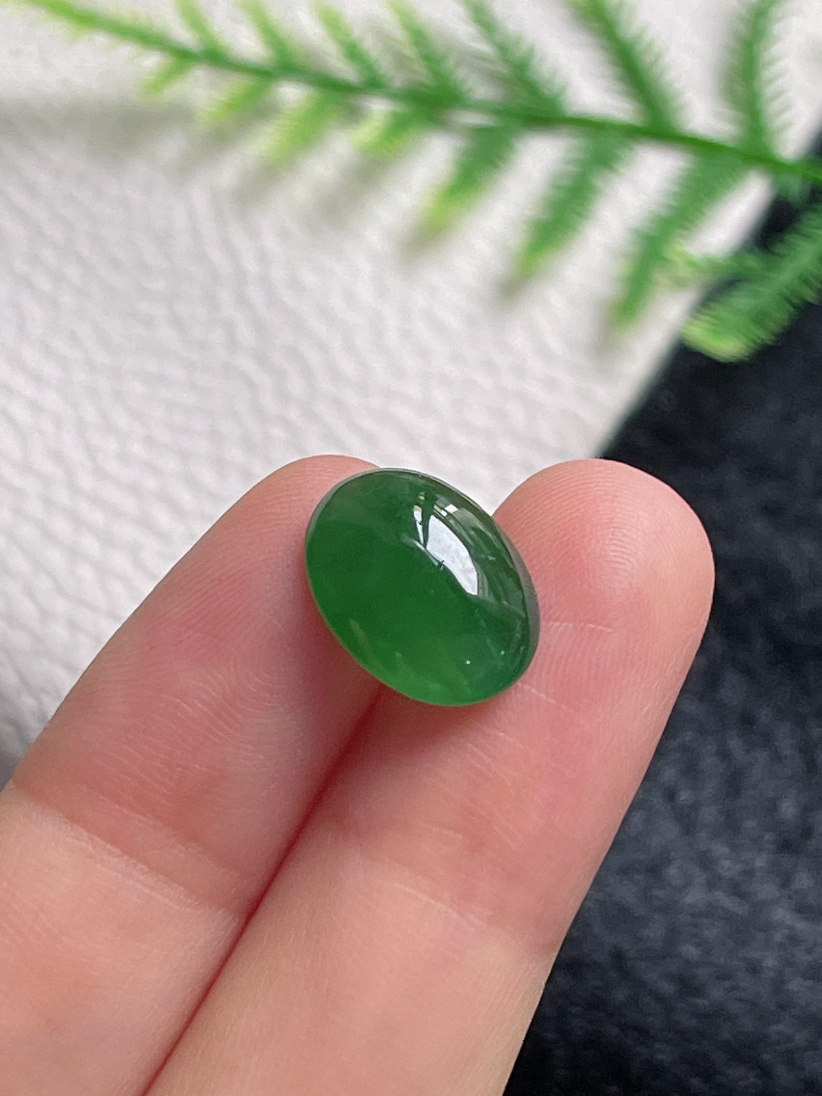 翡翠冰糯种绿色蛋面