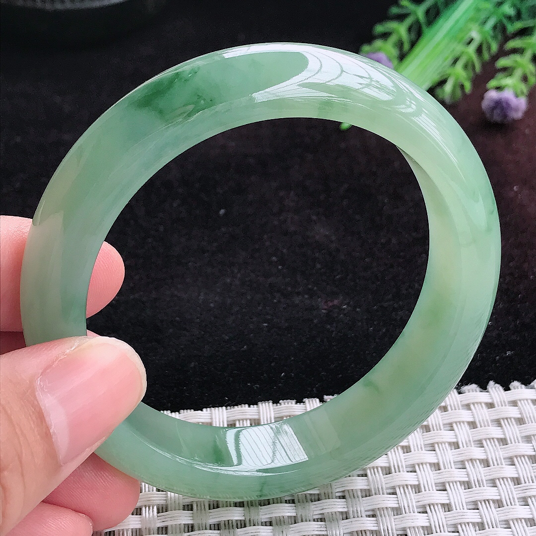 实拍A货翡翠56.5/13.8/8.8老坑冰胶晴底满色飘花手镯宽边玉镯平安镯
