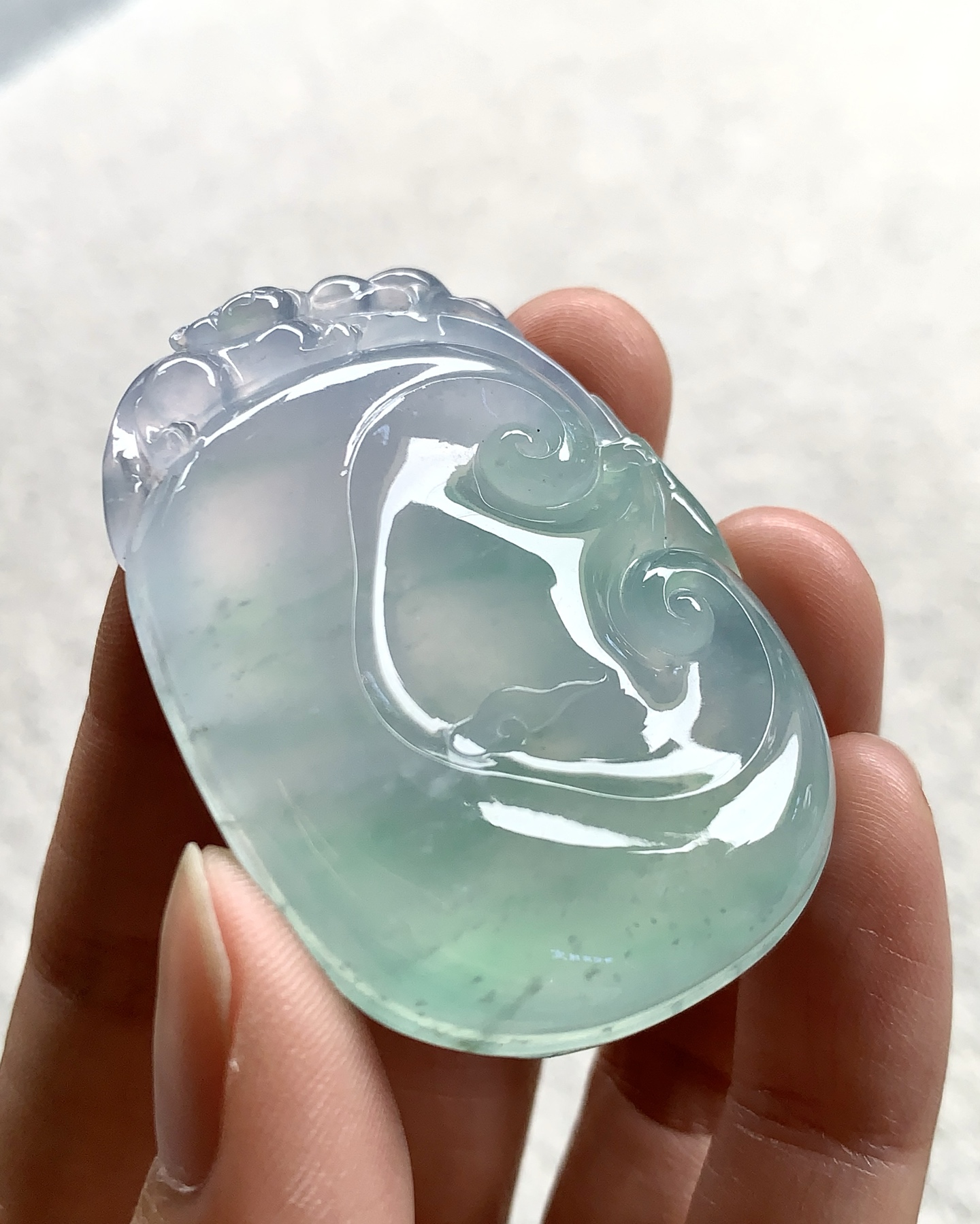 冰飘绿如意 尺寸：49.8×35.3×8.4 玉韵天成，典藏东方意趣