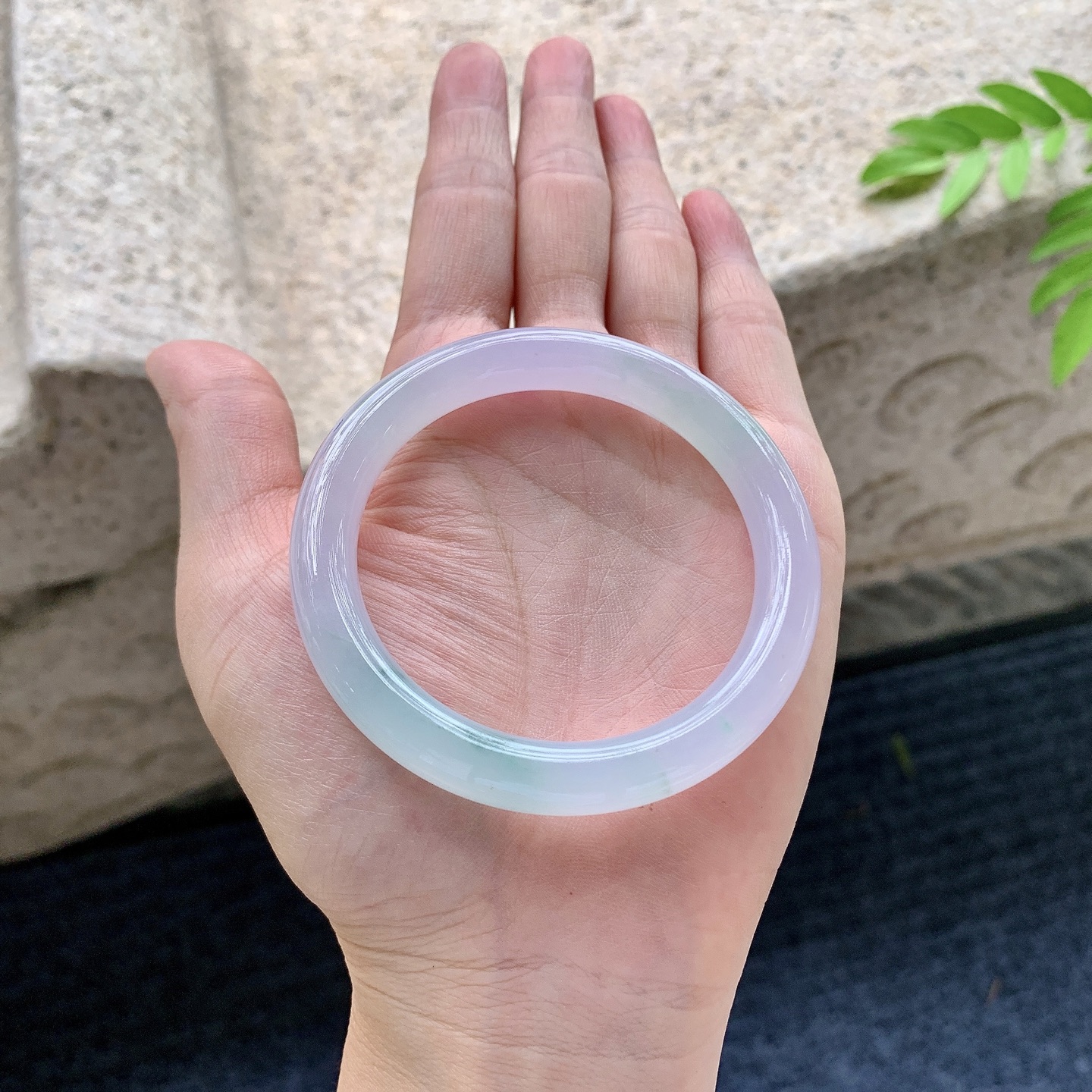 圆条50 51，圈口51.4/8.8/8.2，编码B2073003，描述：春彩，水润，种老，细腻，有纹线