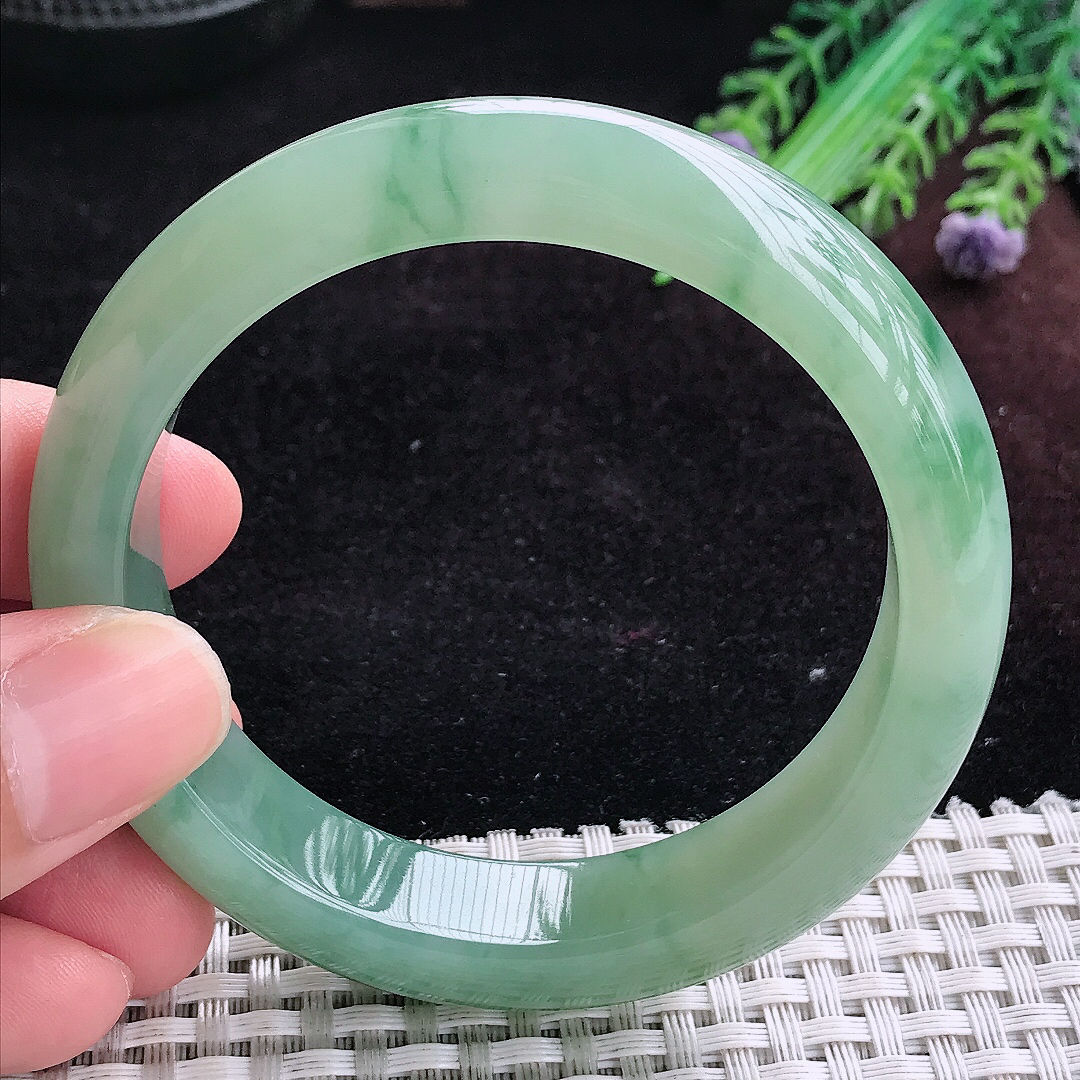 实拍A货翡翠56.5/13.8/8.8老坑冰胶晴底满色飘花手镯宽边玉镯平安镯