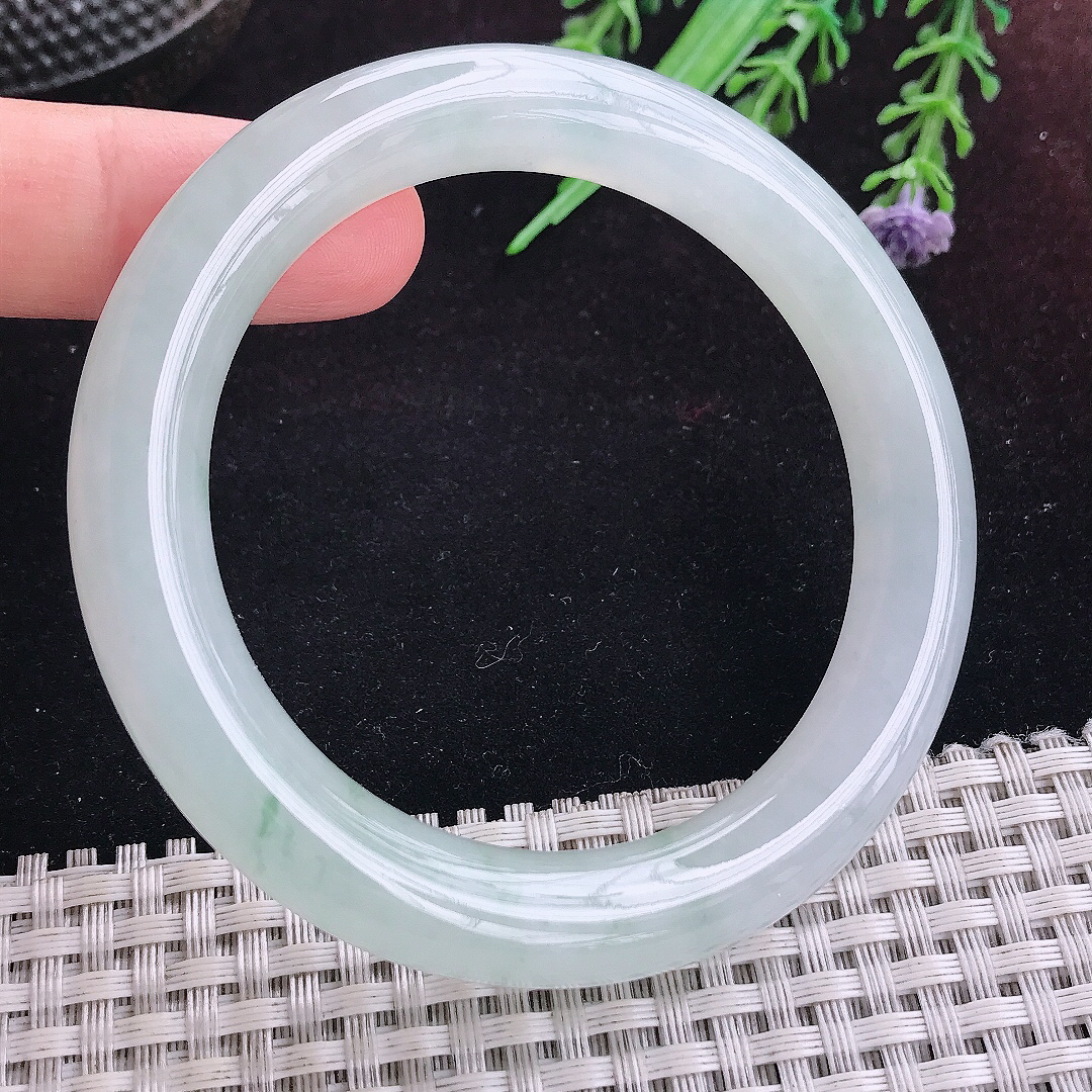 实拍A货翡翠55.5/10.2老坑冰纯起胶冰飘花圆条手镯平安镯手环