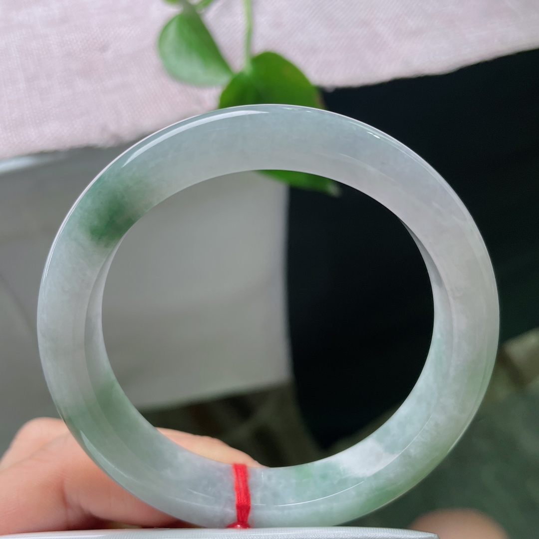 58.3/11.6/8.8，飘花正圈，耐看，甜美，灵动雅致，贵气，一点皮纹，ss56095a